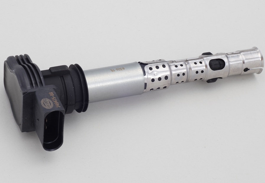 AUDI Audi A4 (B8) A3 / HELLA ignition coil direct coil new (07K905715F)